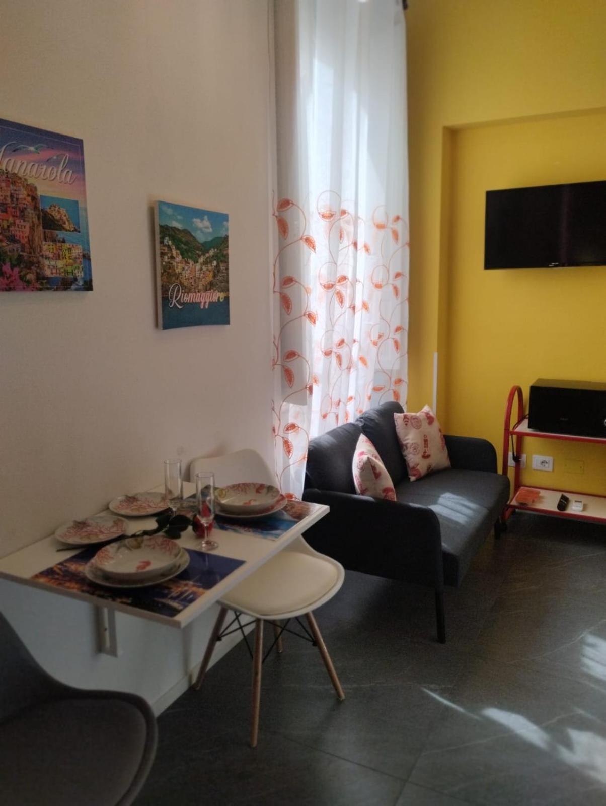 Ferienwohnung Casa Vacanze Buddy La Tua Base Per Visitare Il Mare Delle Cinque Terre La Spezia Exterior foto
