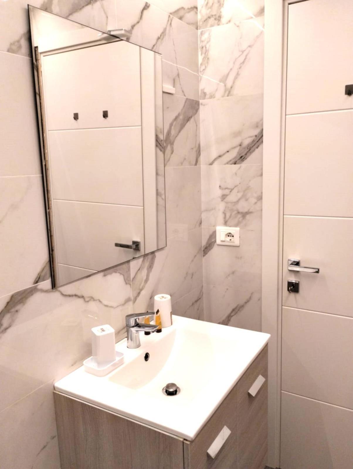 Ferienwohnung Casa Vacanze Buddy La Tua Base Per Visitare Il Mare Delle Cinque Terre La Spezia Exterior foto